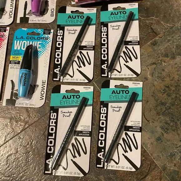 ✨ Makeup Bundle ✨ Ulta GWP Fall 2023 w/4 LA Colors Mascaras and 4 Eyeliners - Picture 2 of 12